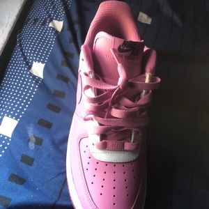 Customize air forces 1s